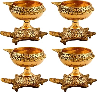 Lampe à huile pooja traditionnelle indienne faite à la main en laiton hashkart