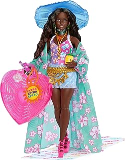 Poupée barbie extra fly avec vêtements et accessoires de voyage sur le thème de la plage, couverture tropicale avec chapeau et sac surdimensionnés. Diaytar : Des promotions exceptionnelles toute l'année pour tous les Sénégalais