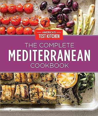 L'édition cadeau complète du livre de cuisine méditerranéenne : 500 recettes vibrantes et testées en cuisine pour bien vivre et bien manger au quotidien. Diaytar : Parce que bien acheter, c'est économiser